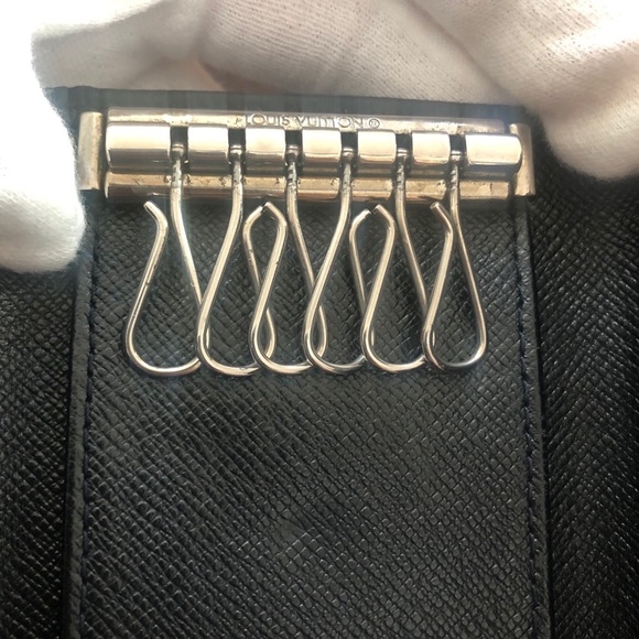 Louis Vuitton epi 6 keycase Wallet - Picture 5 of 10